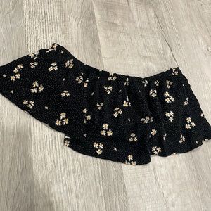 AEO - CROP SLEEVELESS TOP - BLACK WHITE FLORAL - MEDIUM